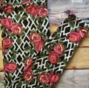 LuLaRoe Rose Trellis Pattern
